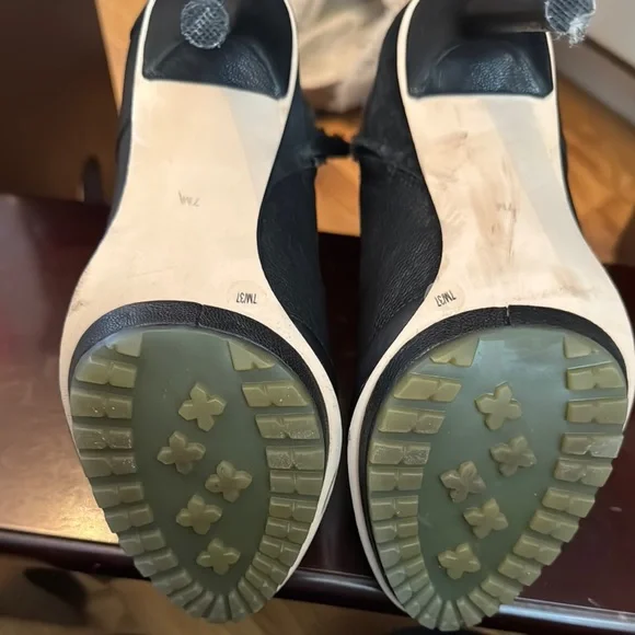 BCBGMaxAriza Leather Boot - Size 7 - Picture 5 of 7